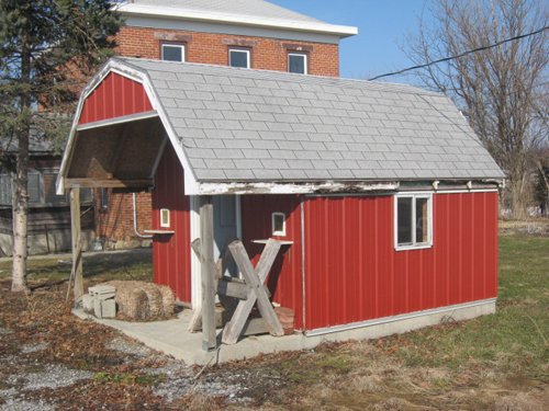 Property photo 4 - 1900's All Brick Home, Metal Frame Barn on 3.42 Acres